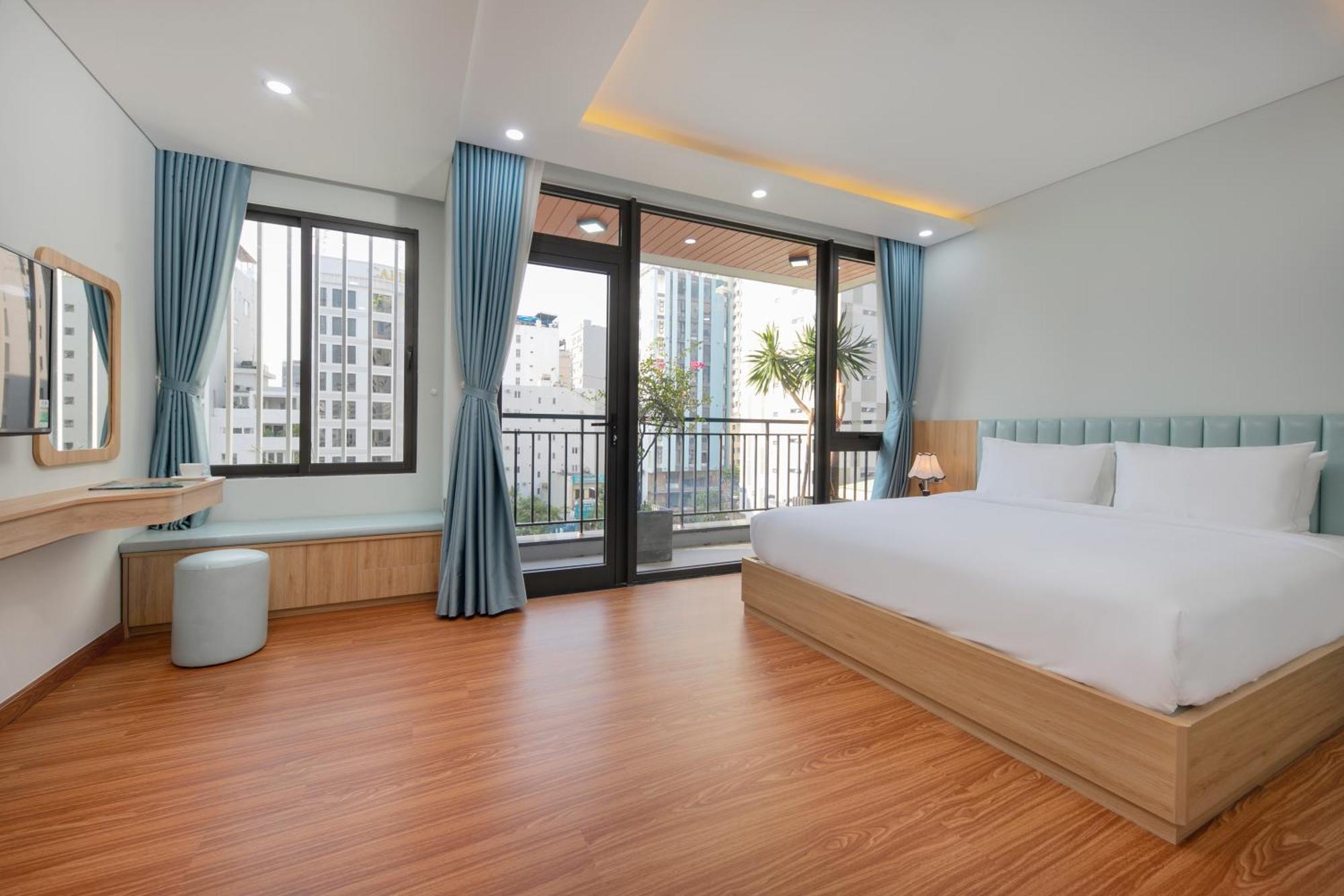 Hummer Hotel & Apartment Da Nang Beach Extérieur photo