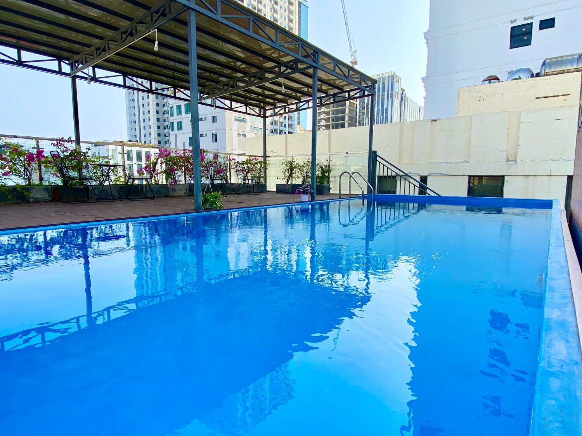 Hummer Hotel & Apartment Da Nang Beach Extérieur photo